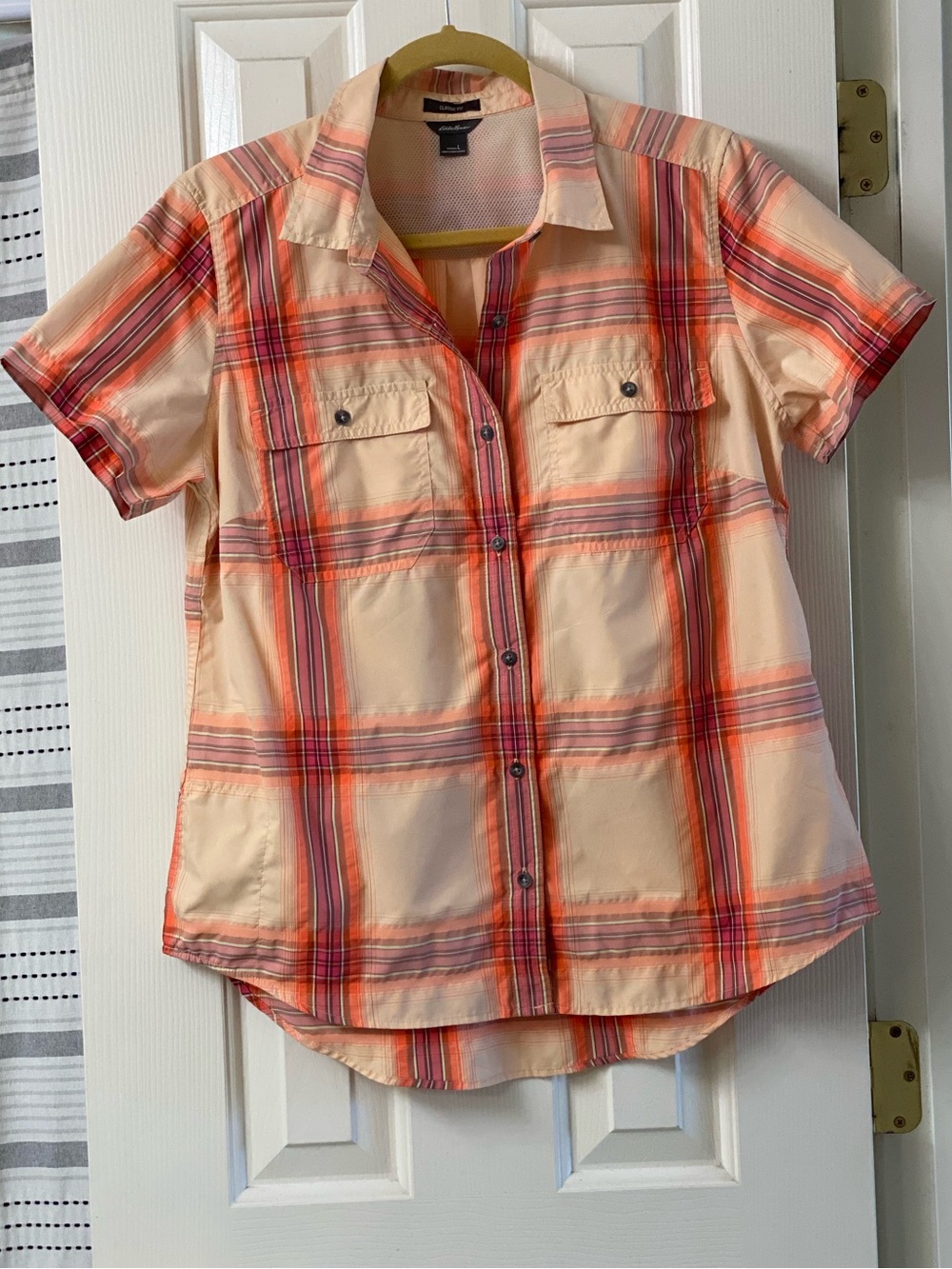 Eddie Bauer Classic Fit Lightweight Plaid Button-Down Short Sleeve Shirt Size L